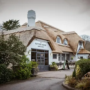 3* Hotel Potters Heron